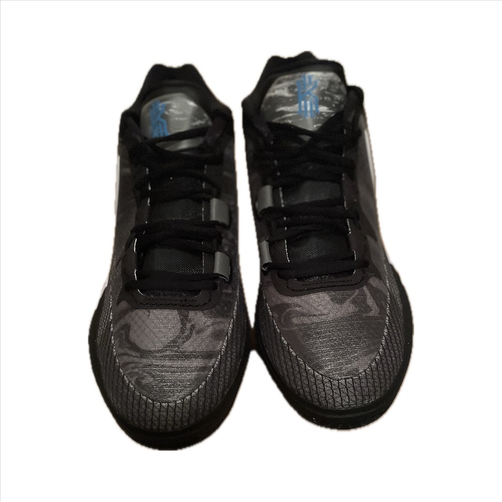 Men’s NIKE  sz13.5  Kyrie 8 Sneakers - Picture 5 of 5